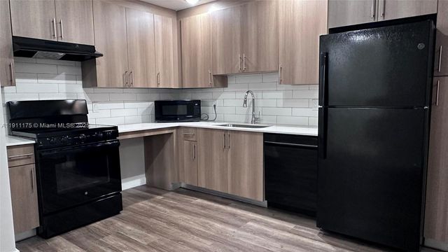 25050 SW 136th Ave 116, Homestead, FL 33032