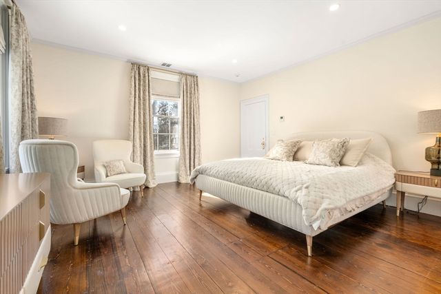 269 Franklin St, Newton, MA 02458