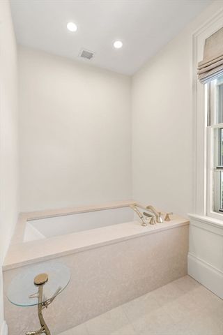 269 Franklin St, Newton, MA 02458