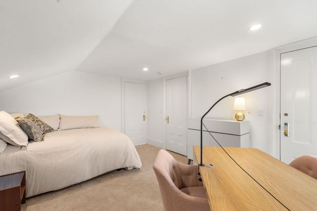 269 Franklin St, Newton, MA 02458