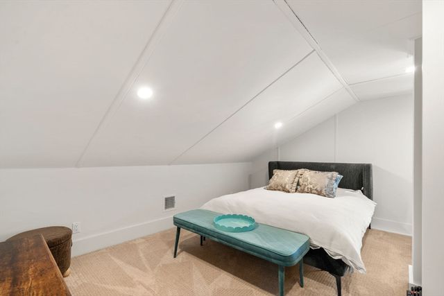 269 Franklin St, Newton, MA 02458