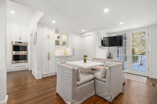 269 Franklin St, Newton, MA 02458