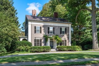 269 Franklin St, Newton, MA 02458