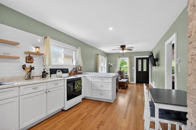 131 Park Drive, Jackson, MI 49203