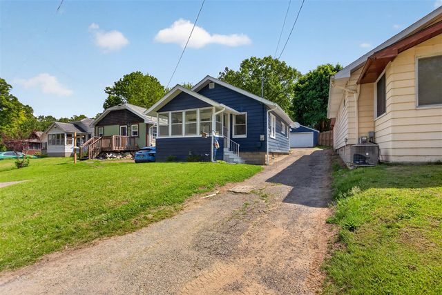 131 Park Drive, Jackson, MI 49203