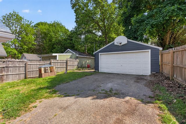 131 Park Drive, Jackson, MI 49203