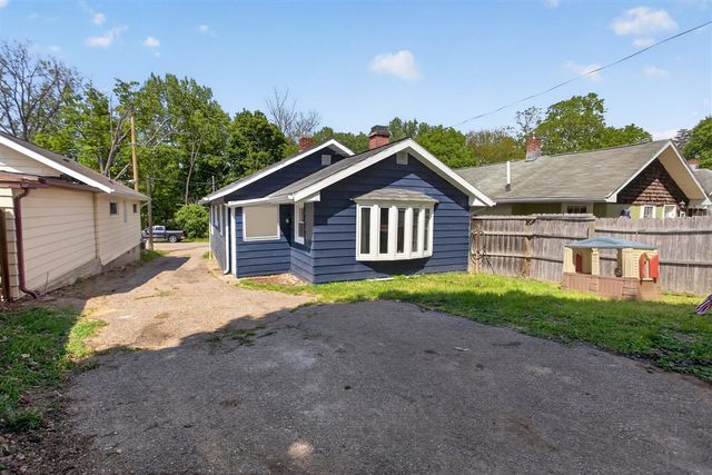 131 Park Drive, Jackson, MI 49203