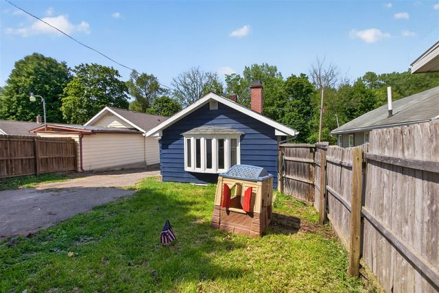 131 Park Drive, Jackson, MI 49203