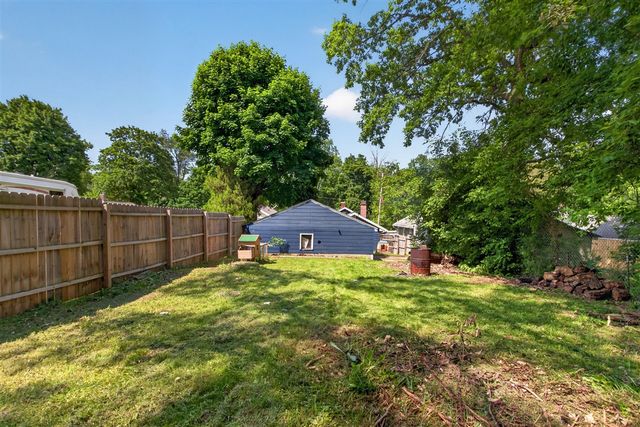 131 Park Drive, Jackson, MI 49203