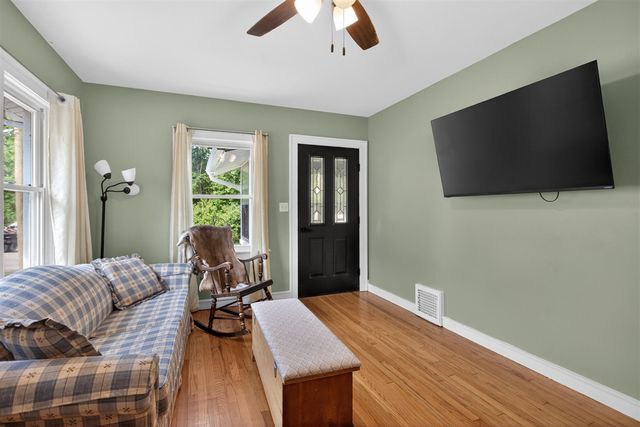 131 Park Drive, Jackson, MI 49203