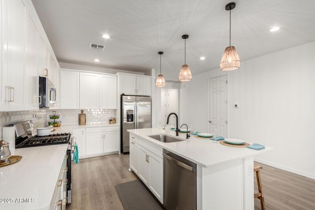 20264 W MONTECITO Avenue, Litchfield Park, AZ 85340