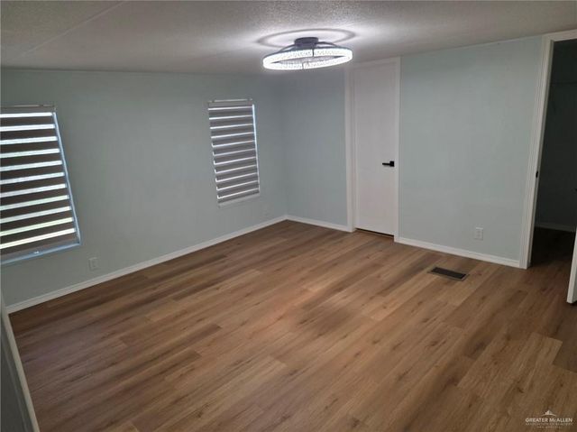 911 W 28th Street, Mission, TX 78574