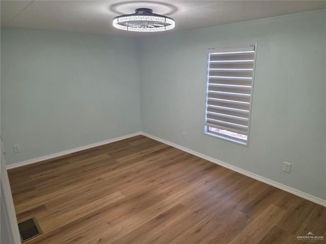 911 W 28th Street, Mission, TX 78574