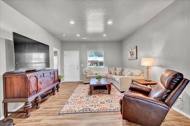 502 E Hudson Street, Lexington, OK 73051