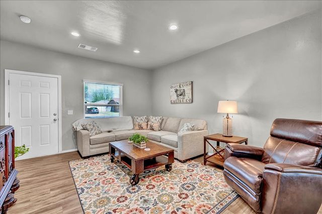 502 E Hudson Street, Lexington, OK 73051