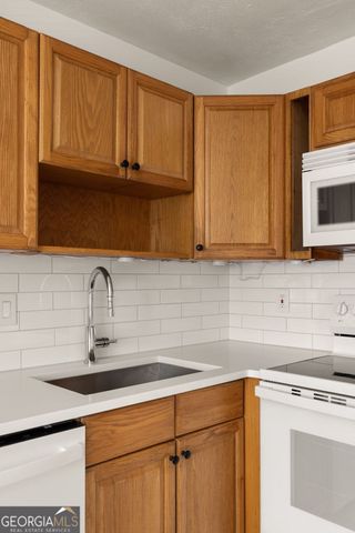 2941 Caldwell Road NE B4, Brookhaven, GA 30319