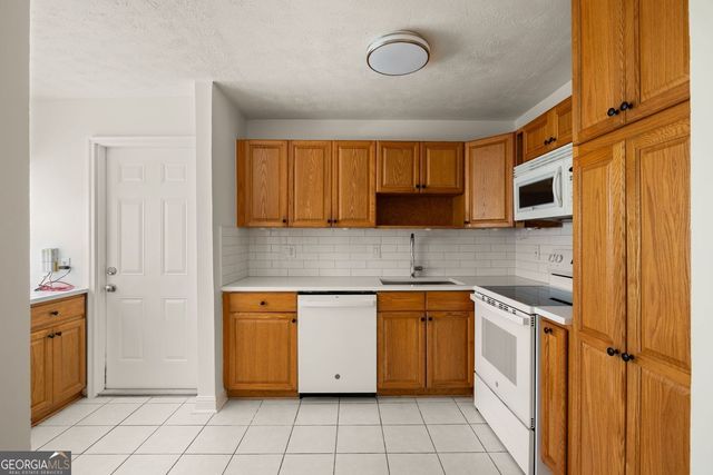 2941 Caldwell Road NE B4, Brookhaven, GA 30319