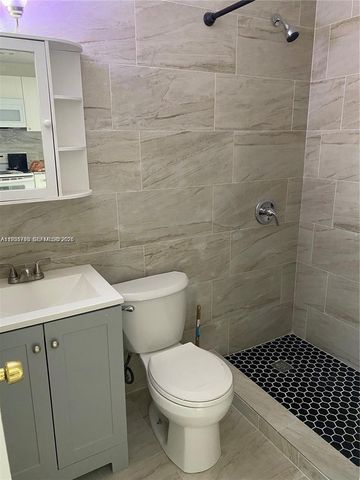 3020 NW 2nd St, Pompano Beach, FL 33069