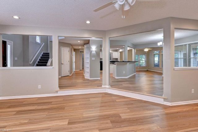 939 Edgewater DR, Newport News, VA 23602