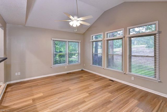 939 Edgewater DR, Newport News, VA 23602