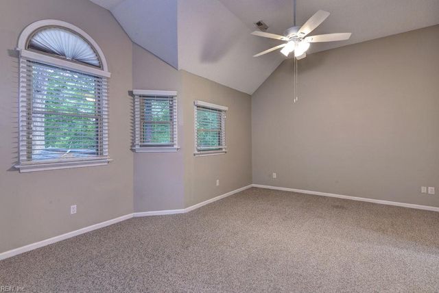939 Edgewater DR, Newport News, VA 23602