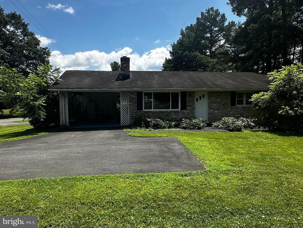8105 DEVLIN RD, Bristow, VA 20136