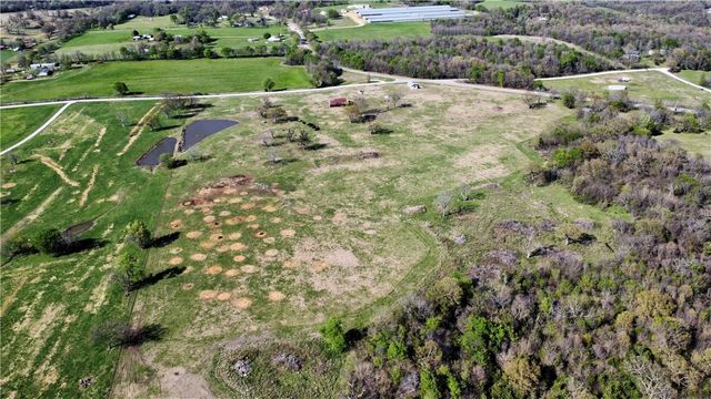 23117 Tunnel Road, Summers, AR 72769