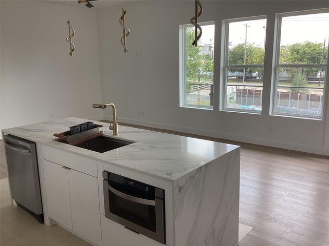 3116 Clay Street, Houston, TX 77003