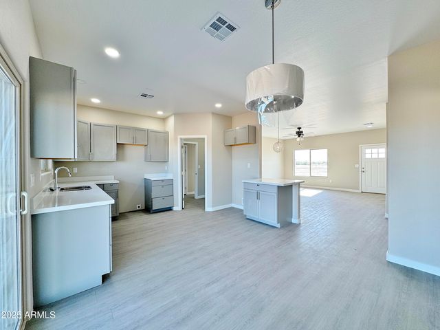 10096 W LAZY ACRES Drive, Casa Grande, AZ 85193