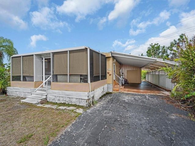 265 Fireball LN, North Fort Myers, FL 33917