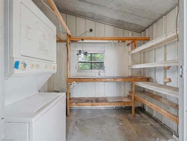 265 Fireball LN, North Fort Myers, FL 33917
