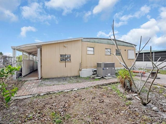 265 Fireball LN, North Fort Myers, FL 33917