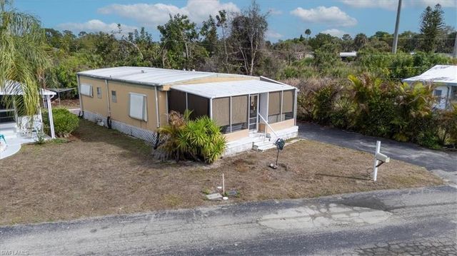 265 Fireball LN, North Fort Myers, FL 33917
