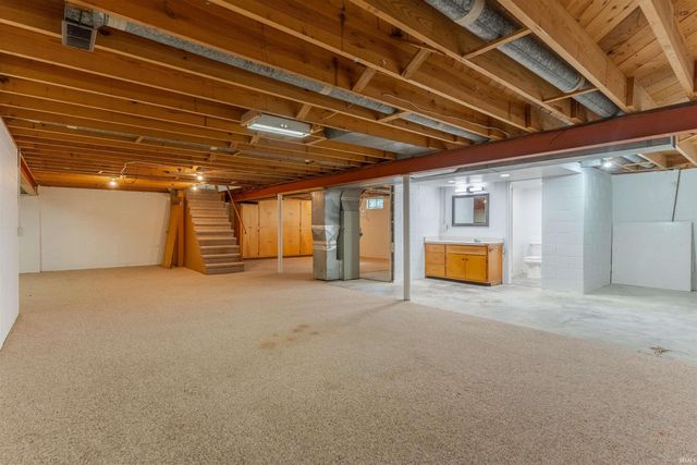 5400 Weaver Road, Evansville, IN 47711