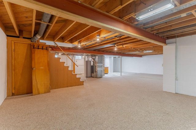 5400 Weaver Road, Evansville, IN 47711