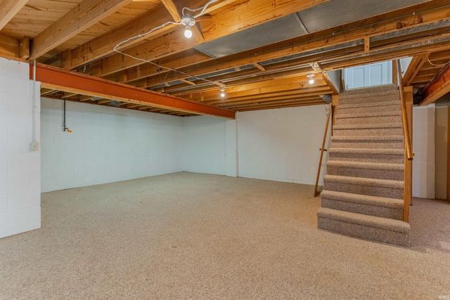 5400 Weaver Road, Evansville, IN 47711