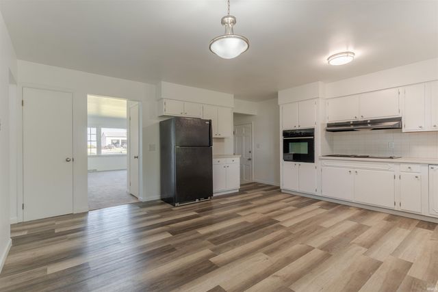5400 Weaver Road, Evansville, IN 47711