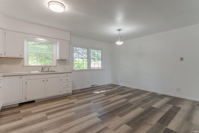 5400 Weaver Road, Evansville, IN 47711