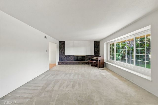 2009 Overlook, Fullerton, CA 92831