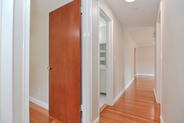 4 Edgemont Ave, Reading, MA 01867