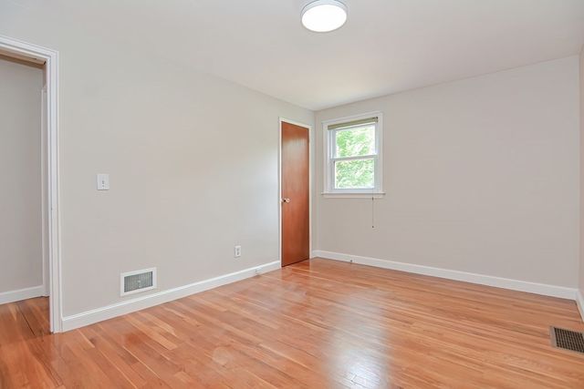 4 Edgemont Ave, Reading, MA 01867