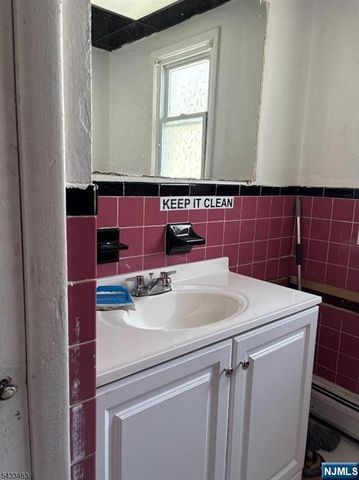 106-108 Smith Street, Newark, NJ 07106