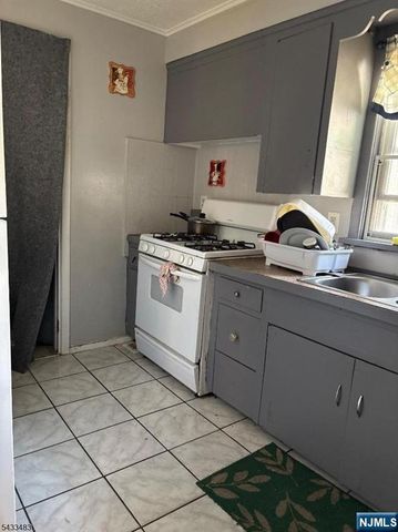 106-108 Smith Street, Newark, NJ 07106