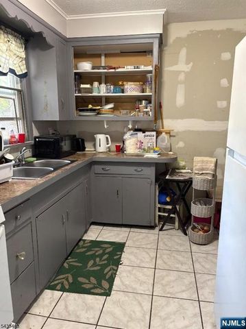 106-108 Smith Street, Newark, NJ 07106