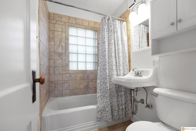 3170 Stone Avenue, Omaha, NE 68111