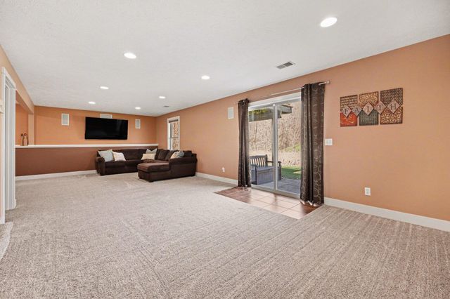 2081 Winston View Drive Ne, Solon Twp, MI 49319