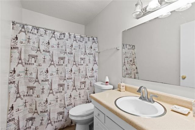 2250 Sunderland Road 23B, Winston-salem, NC 27103