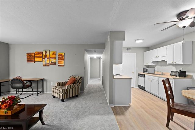 2250 Sunderland Road 23B, Winston-salem, NC 27103