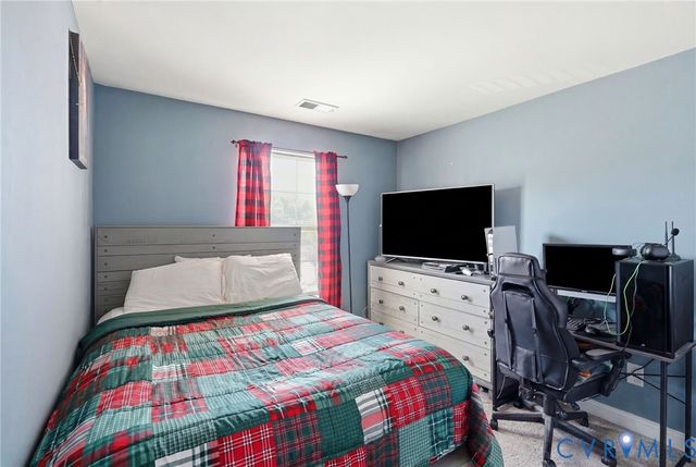 11641 Claimont Mill Dr, Chester, VA 23831
