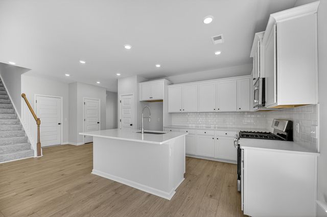 228 B Captain Kidd Court B, Summerville, SC 29486